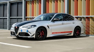 Alfa Romeo Giulia Quadrifoglio Luna Rossa - front static