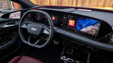 Audi S6 e-tron Avant - interior