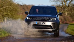 Used Land Rover Discovery 5 - off-road