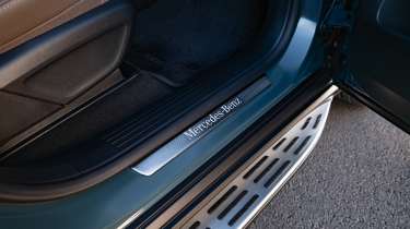 Mercedes GLS facelift - sill