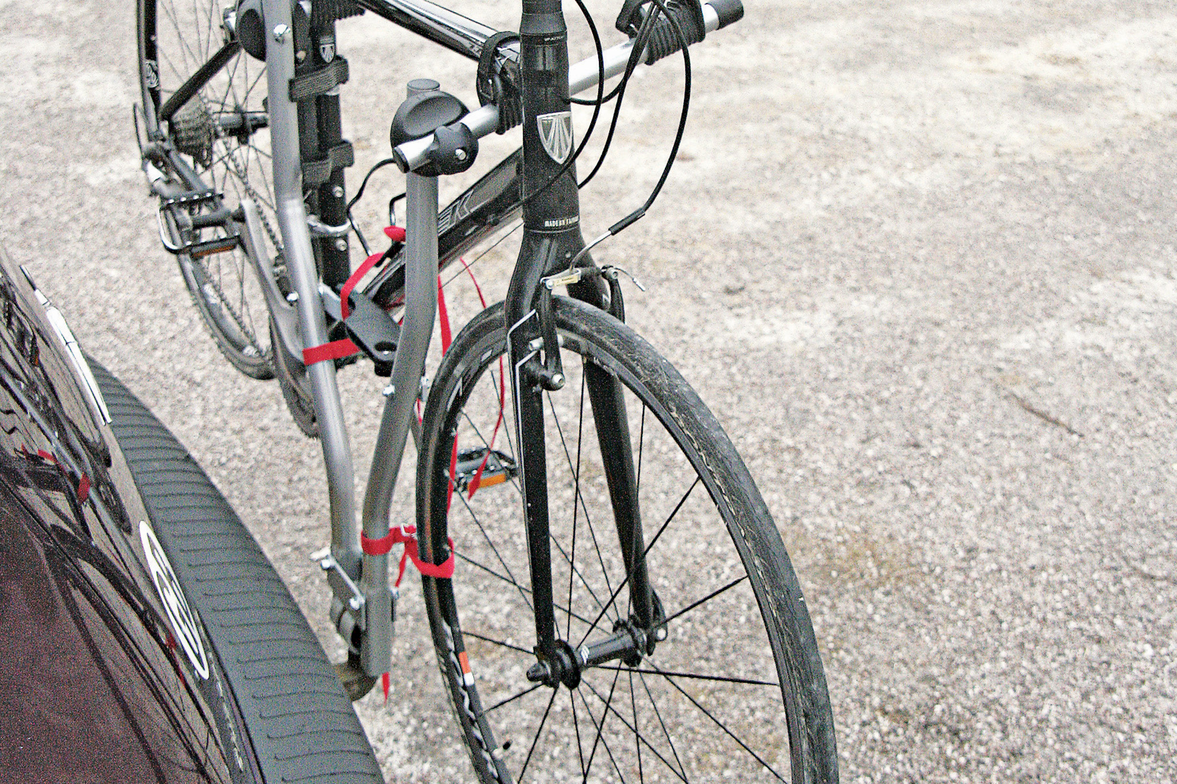 tow bar mounted bike rack for electric bikes