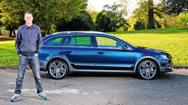 Skoda Superb Estate LT - side