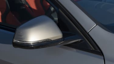 BMW M135i xDrive - side mirrors
