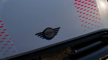 MINI Cooper Convertible - bonnet badge