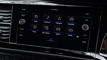 Volkswagen Transporter Sportline - infotainment screen (apps menu)