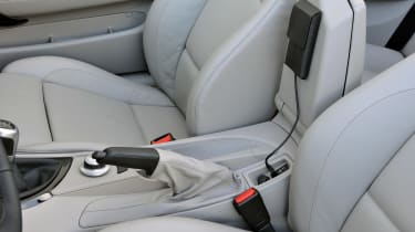 BMW 1 Series Convertible armrest MP3 player dock