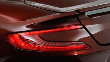 Aston Martin Vanquish light