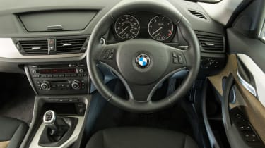 BMW X1 Mk1 - dash