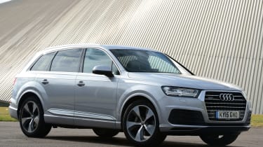 Audi Q7 - front static