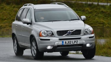 Volvo XC90 front cornering