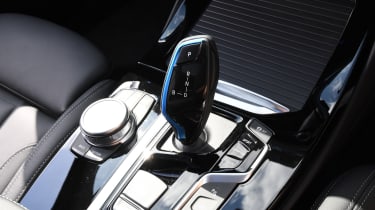 BMW iX3 - gear lever