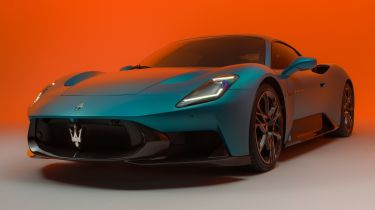 Maserati MCPura - front studio