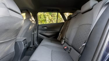 Suzuki Swace - rear seats