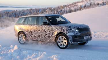 Facelifted Range Rover 2027 - front 3/4 