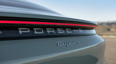 Porsche Taycan 4S facelift - rear detail