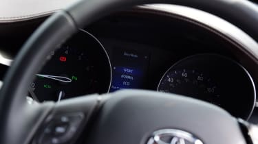 Toyota C-HR - steering wheel