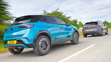 Vauxhall Mokka vs Hyundai Kona - rear tracking 