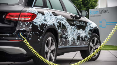 Mercedes GLC F-Cell plug-in - plugged in