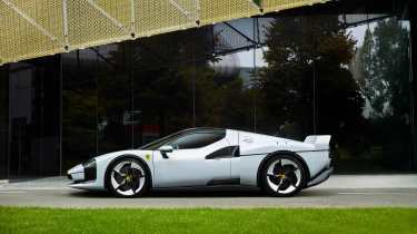 Ferrari SC40 - side