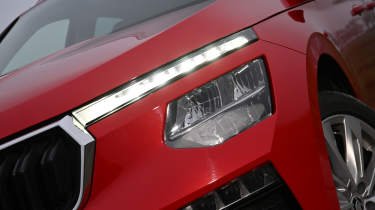 Jaecoo 7 and Skoda Kamiq - Skoda Kamiq front headlights 