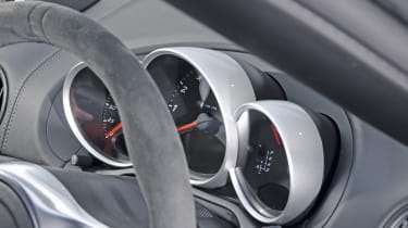 Porsche Cayman R dials