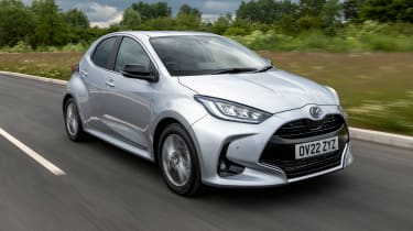 Mazda 2 Hybrid - front tracking