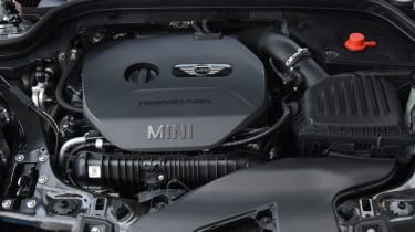 MINI John Cooper Works Challenge - engine