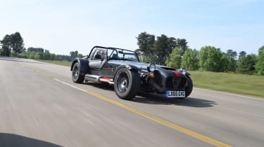 Convertible megatest - Caterham Seven 620S - front tracking