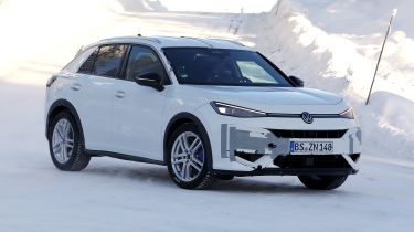 Volkswagen T-Roc R (camouflaged) - front