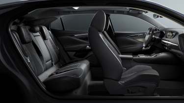 DS No4 - seats side