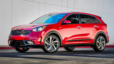 Kia Niro 2016 - front quarter