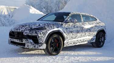 Lamborghini Urus SE Performante - front angled
