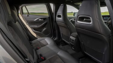 Infiniti Q30 - rear seats