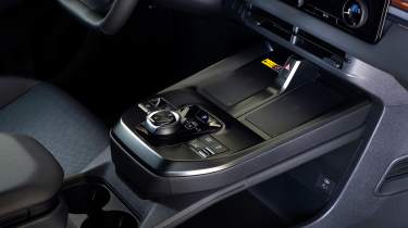 Subaru Uncharted - centre console