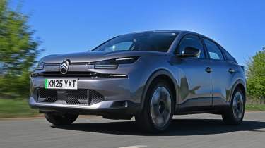 Citroen e-C4 - front tracking 