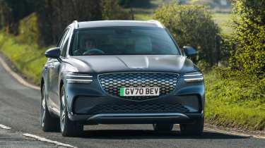 Genesis GV70 Electrified - front tracking