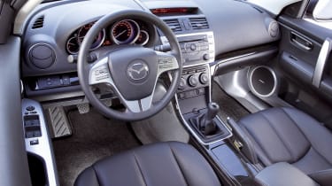 Mazda 6 cabin