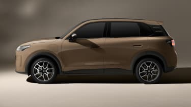 Leapmotor B03X (brown) - side