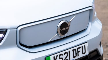 Volvo XC40 Recharge - grille
