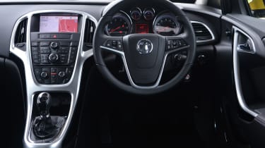 Vauxhall Astra GTC 1.6T SRi interior
