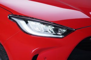 Toyota Yaris - headlight studio