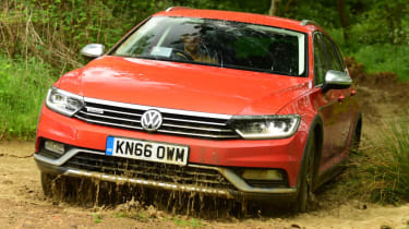 Volkswagen Passat Alltrack - mud