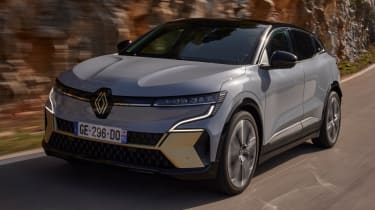 Renault Megane E-Tech Iconic - front tracking