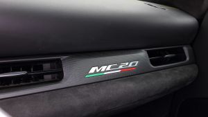 Maserati MC20 - MC20 badge