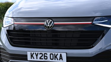 Volkswagen Transporter Sportline - front grille