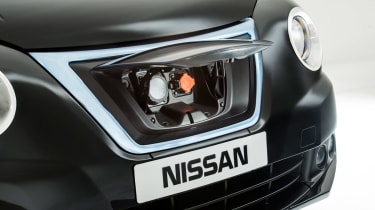 Nissan electric taxi 2015 charger