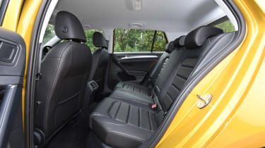 Volkswagen Golf - Rear Seats
