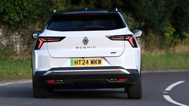 Renault Scenic - rear full width