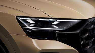 Audi Q8 facelift - front light