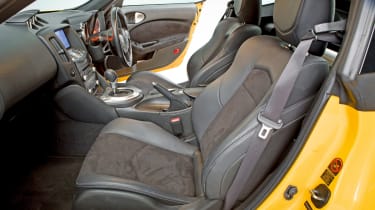 Nissan 370Z seats